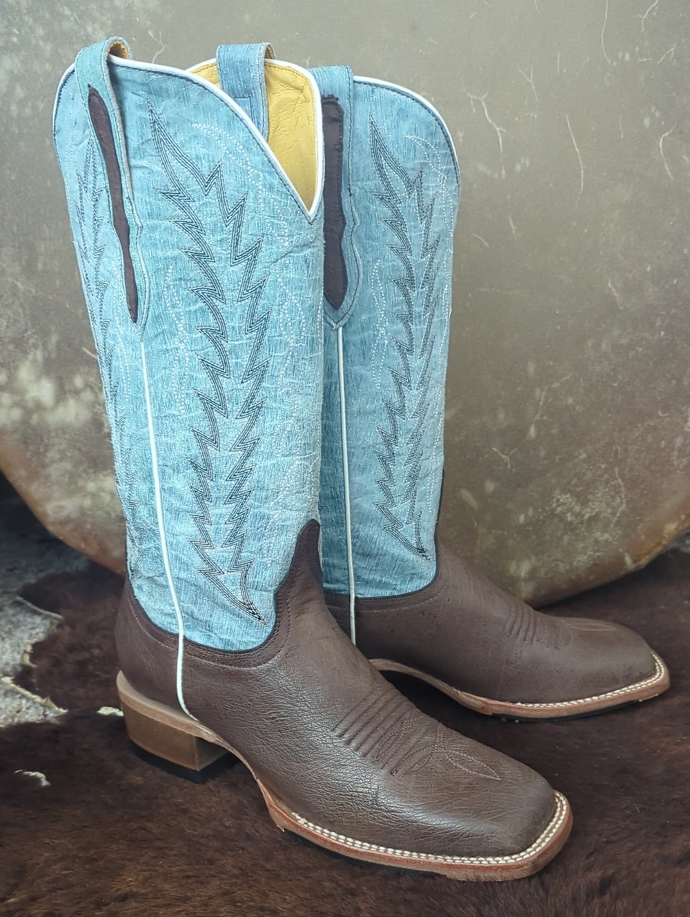 CAVENDER'S Brown & Turquoise distressed leather Square Toe cowgirl boots 7B NEW